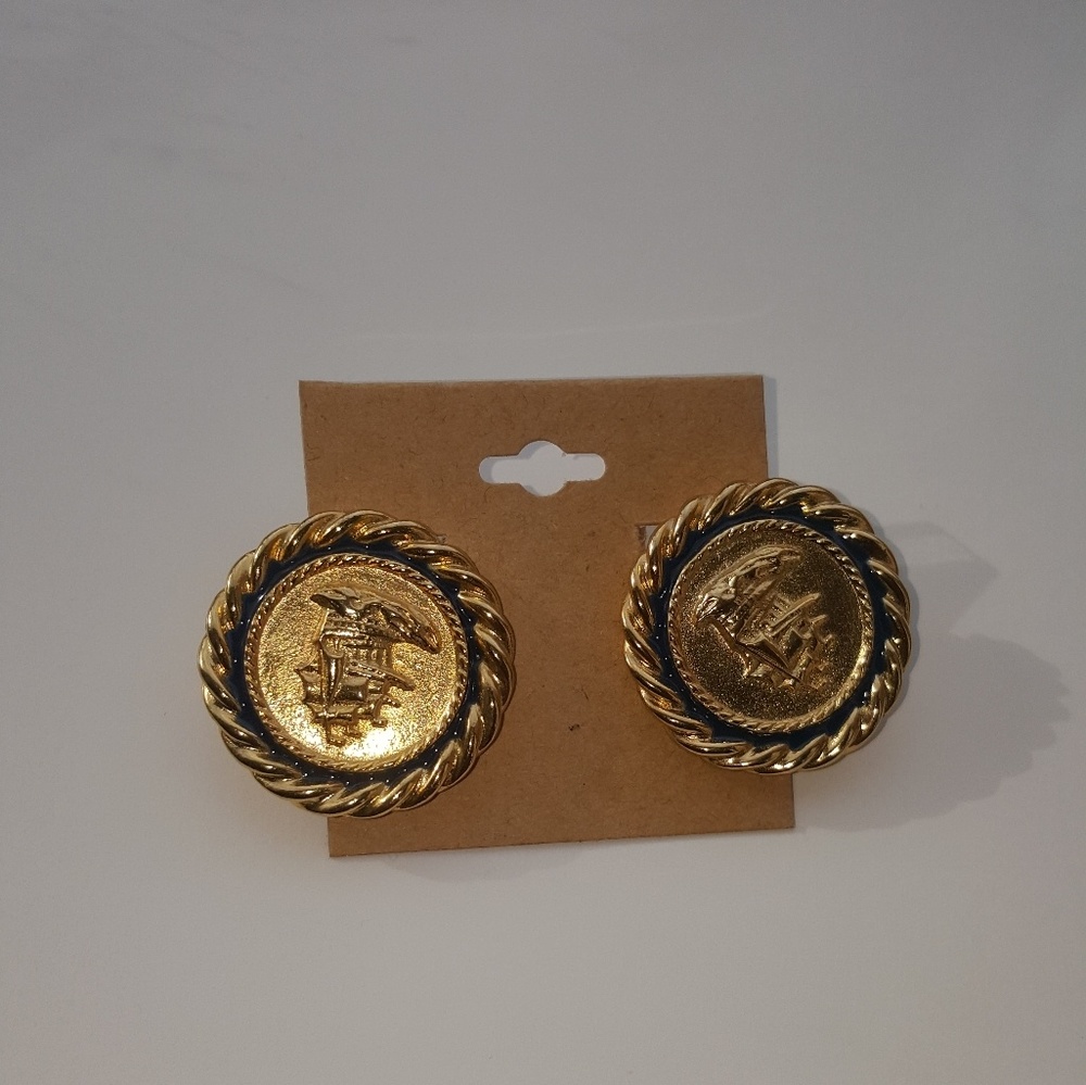 Earring